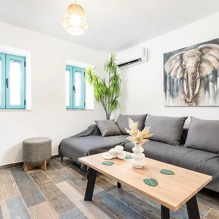 דירה Matthaios House