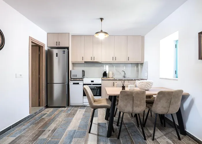 דירה Matthaios House *