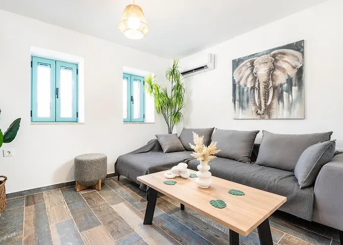 דירה Matthaios House